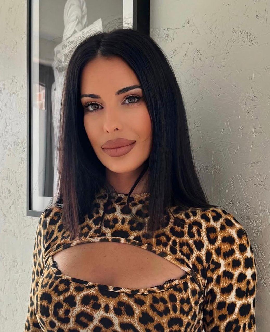 Escort - ELENA - Ibiza Tops